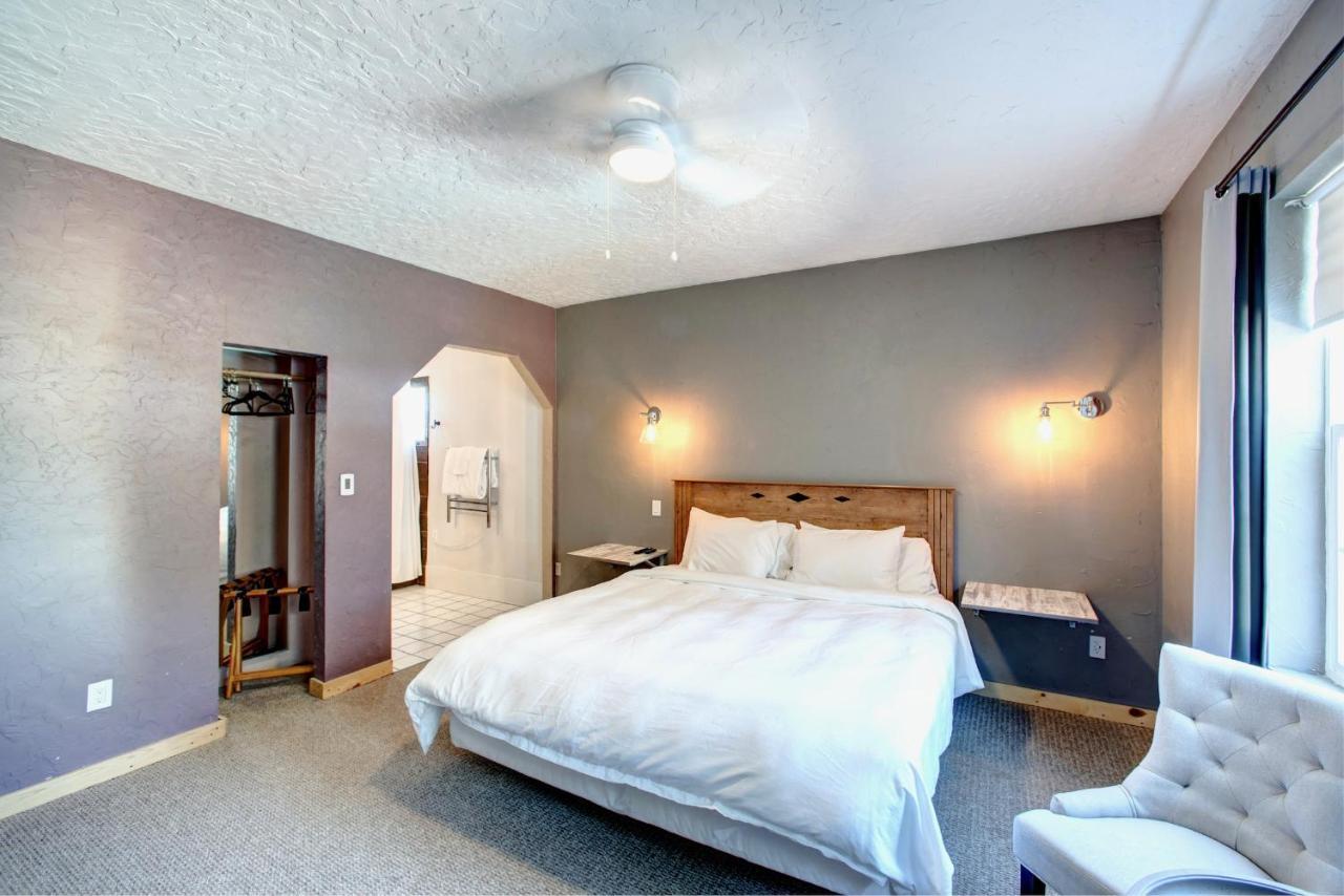 Eagle'S Landing Lodge Custer Habitación foto
